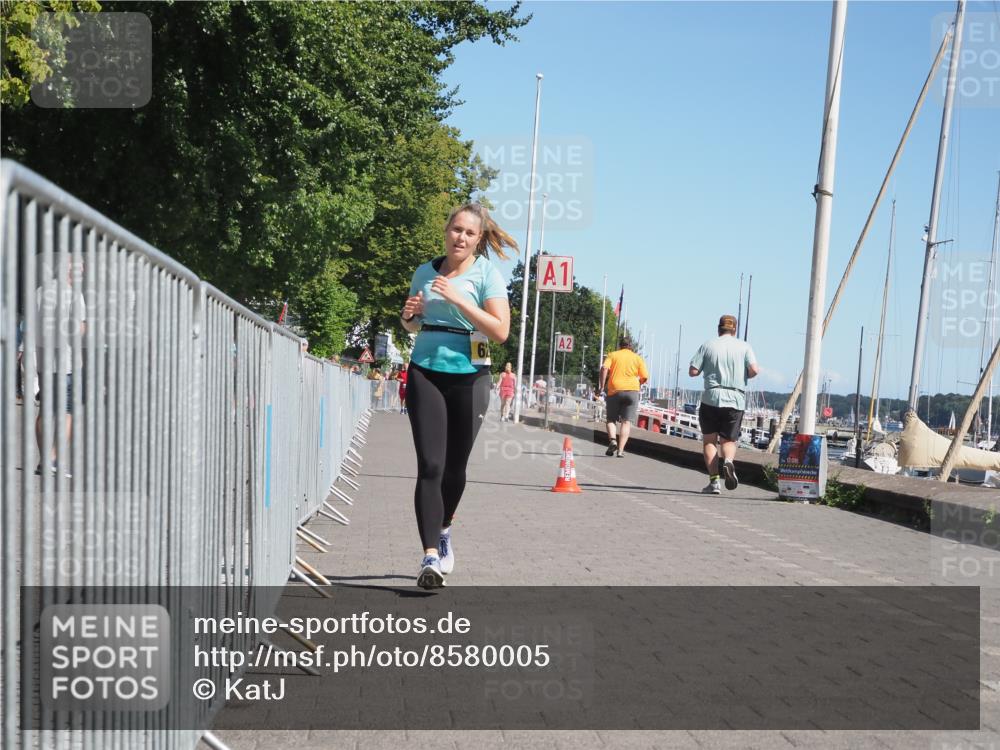 17.08.2025 - KN Förde Triathlon 2025 KatJ http://msf.ph/oto/8580005 17.08.2025 12:16:43 Laufen 356, 627 meine-sportfotos.de
