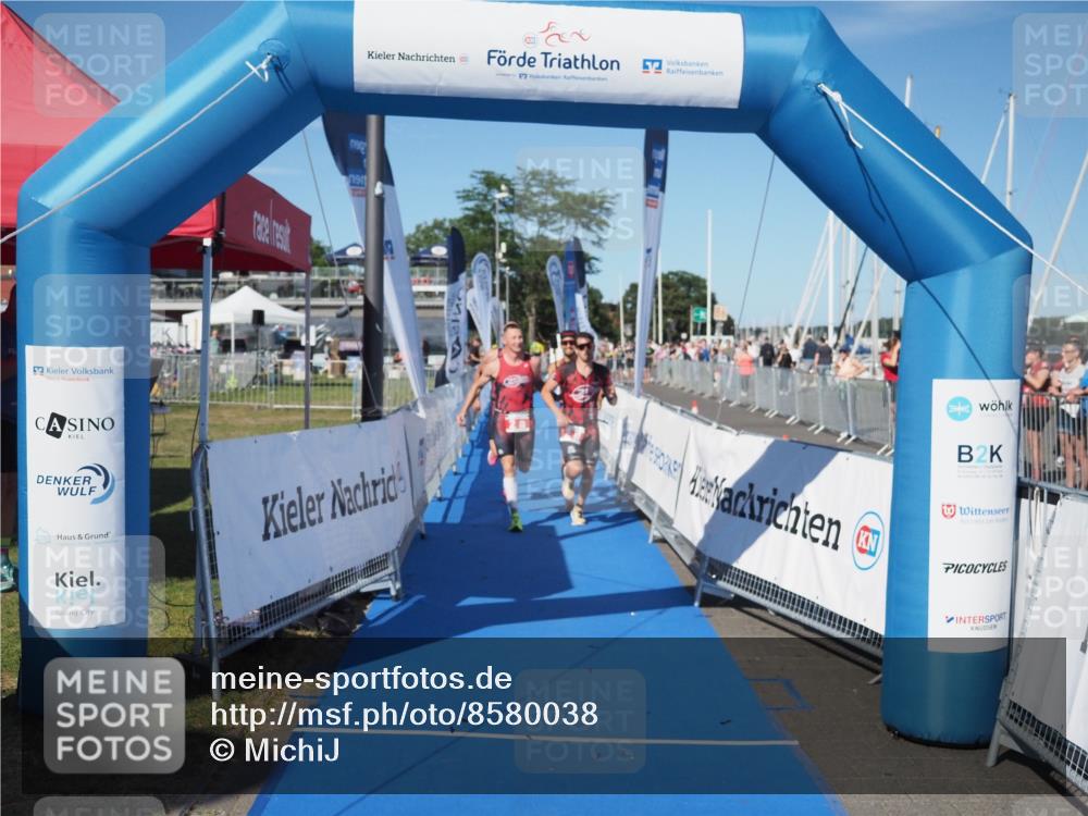 17.08.2025 - KN Förde Triathlon 2025 MichiJ http://msf.ph/oto/8580038 17.08.2025 16:21:27 Laufen 2 meine-sportfotos.de