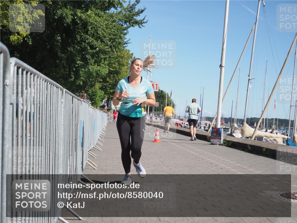 17.08.2025 - KN Förde Triathlon 2025 KatJ http://msf.ph/oto/8580040 17.08.2025 12:16:44 Laufen 627 meine-sportfotos.de