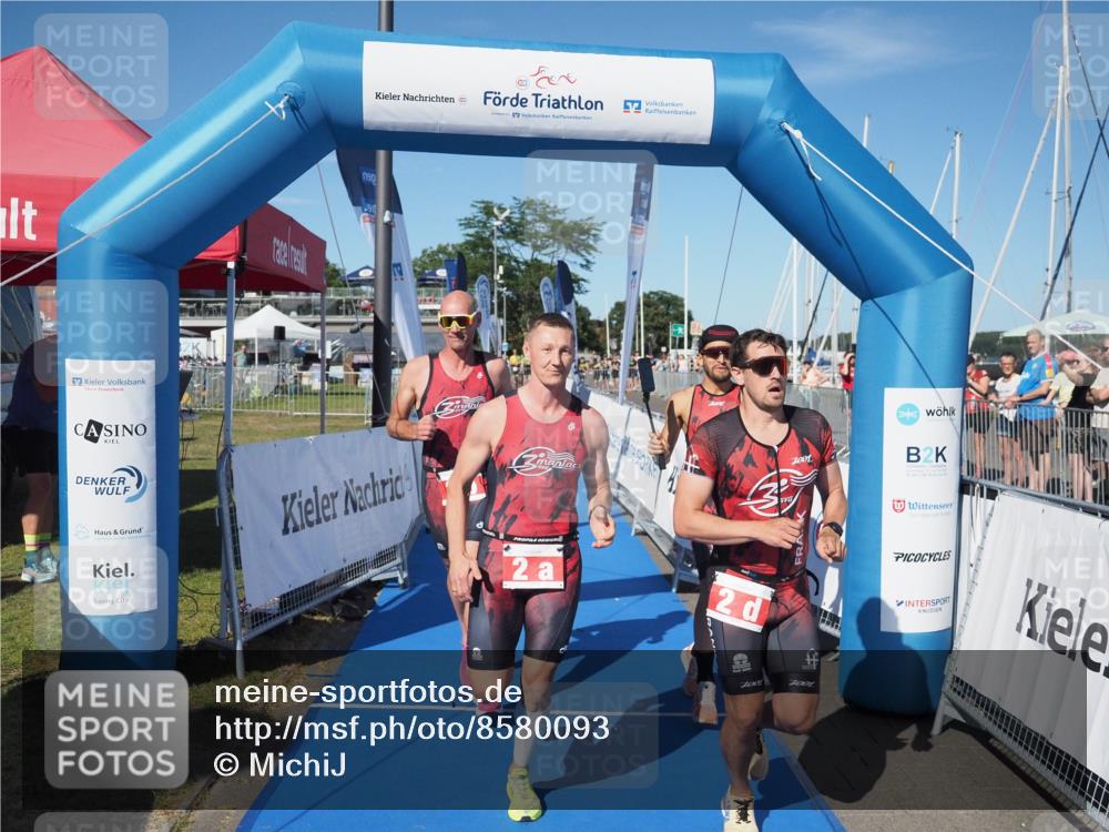 17.08.2025 - KN Förde Triathlon 2025 MichiJ http://msf.ph/oto/8580093 17.08.2025 16:21:29 Laufen 2 meine-sportfotos.de