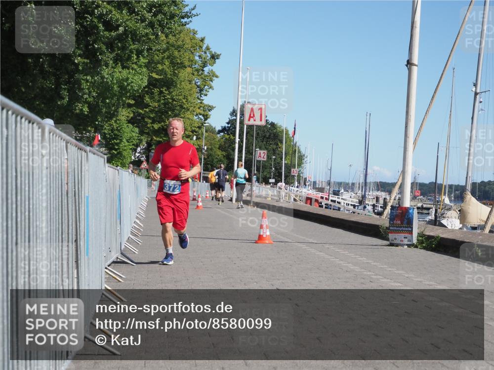 17.08.2025 - KN Förde Triathlon 2025 KatJ http://msf.ph/oto/8580099 17.08.2025 12:17:03 Laufen 372 meine-sportfotos.de