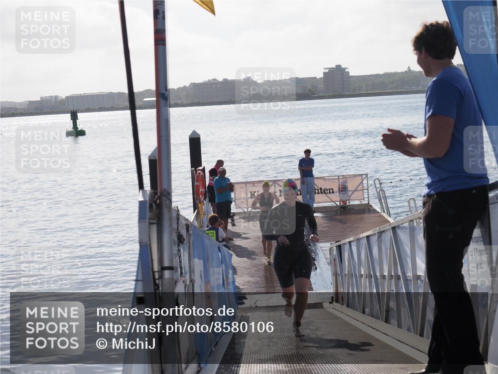 17.08.2025 - KN Förde Triathlon 2025 MichiJ http://msf.ph/oto/8580106 17.08.2025 09:18:06 Schwimmen 161, 175, 180, 182, 175, 189, 254 meine-sportfotos.de