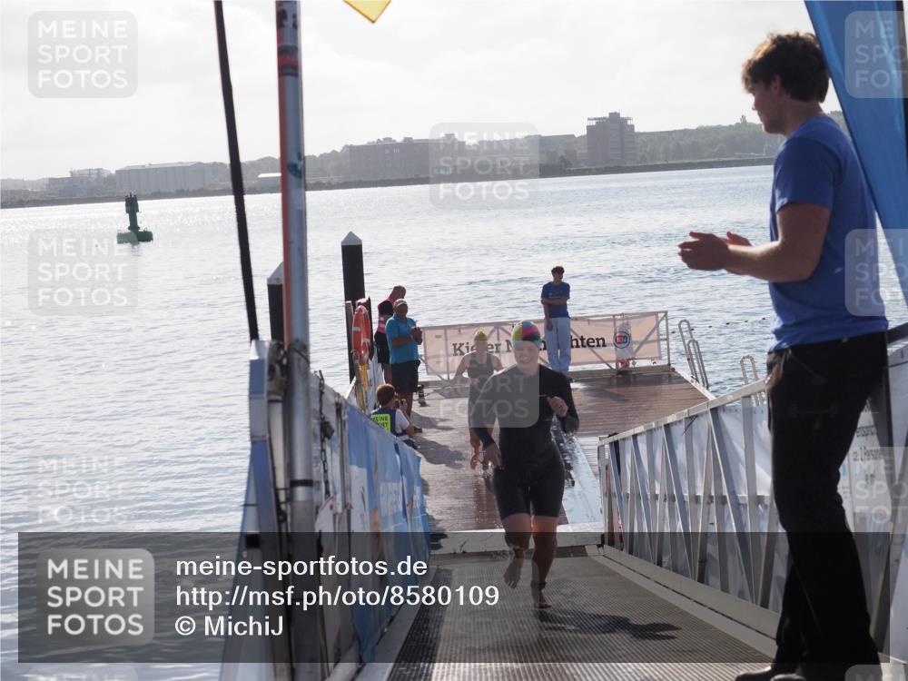 17.08.2025 - KN Förde Triathlon 2025 MichiJ http://msf.ph/oto/8580109 17.08.2025 09:18:06 Schwimmen 161, 175, 180, 182, 175, 189, 254 meine-sportfotos.de