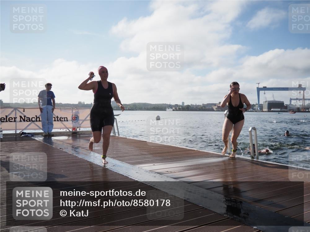 17.08.2025 - KN Förde Triathlon 2025 KatJ http://msf.ph/oto/8580178 17.08.2025 09:22:09 Schwimmen 208, 210, 213, 224, 210, 212, 213, 215, 224, 242 meine-sportfotos.de