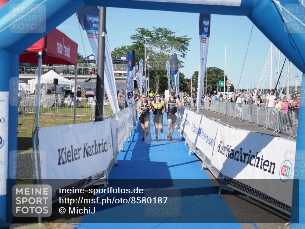 17.08.2025 - KN Förde Triathlon 2025 MichiJ http://msf.ph/oto/8580187 17.08.2025 16:22:06 Laufen 34 meine-sportfotos.de
