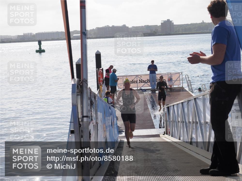 17.08.2025 - KN Förde Triathlon 2025 MichiJ http://msf.ph/oto/8580188 17.08.2025 09:18:10 Schwimmen 175, 182, 189, 189, 254 meine-sportfotos.de
