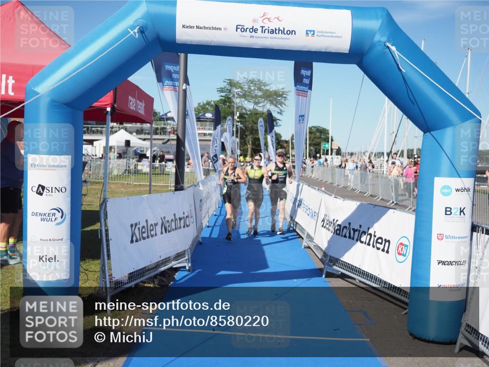 17.08.2025 - KN Förde Triathlon 2025 MichiJ http://msf.ph/oto/8580220 17.08.2025 16:22:07 Laufen 34 meine-sportfotos.de