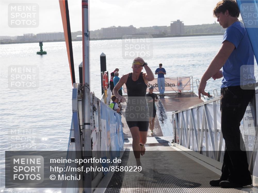 17.08.2025 - KN Förde Triathlon 2025 MichiJ http://msf.ph/oto/8580229 17.08.2025 09:18:11 Schwimmen 175, 182, 189, 185, 189, 254 meine-sportfotos.de