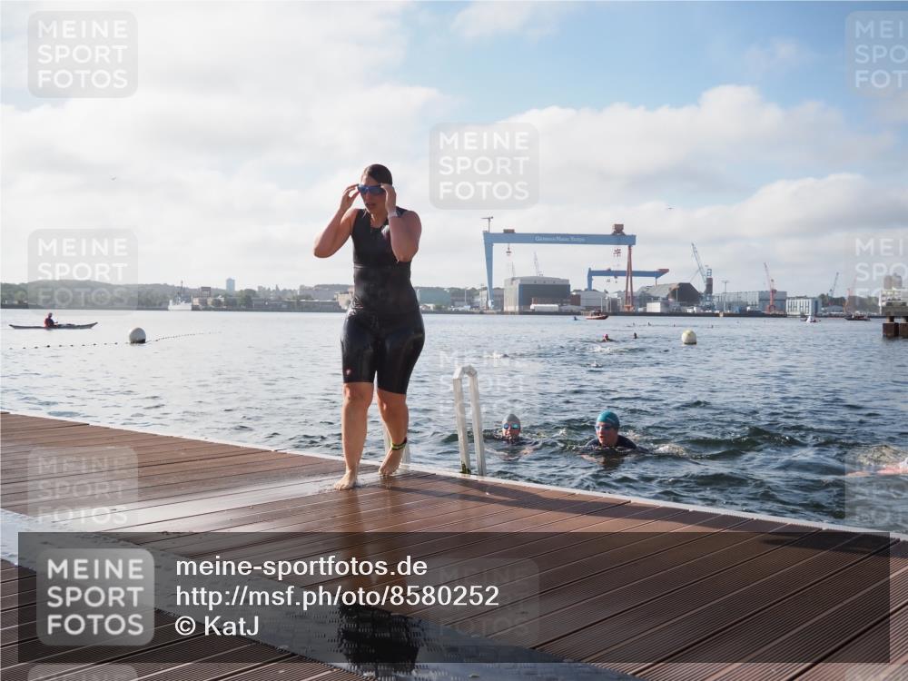 17.08.2025 - KN Förde Triathlon 2025 KatJ http://msf.ph/oto/8580252 17.08.2025 09:22:17 Schwimmen 111, 208, 213, 111, 208, 213, 224 meine-sportfotos.de