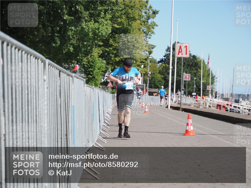 17.08.2025 - KN Förde Triathlon 2025 KatJ http://msf.ph/oto/8580292 17.08.2025 12:17:58 Laufen 368, 382 meine-sportfotos.de