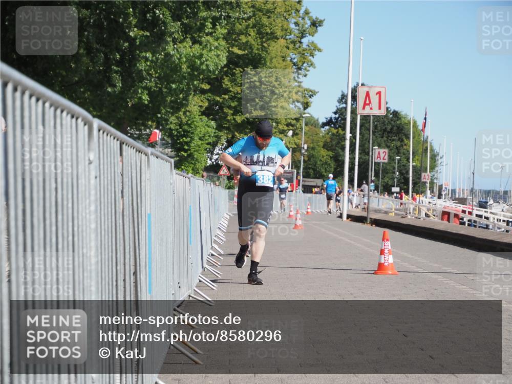 17.08.2025 - KN Förde Triathlon 2025 KatJ http://msf.ph/oto/8580296 17.08.2025 12:17:58 Laufen 368, 382 meine-sportfotos.de