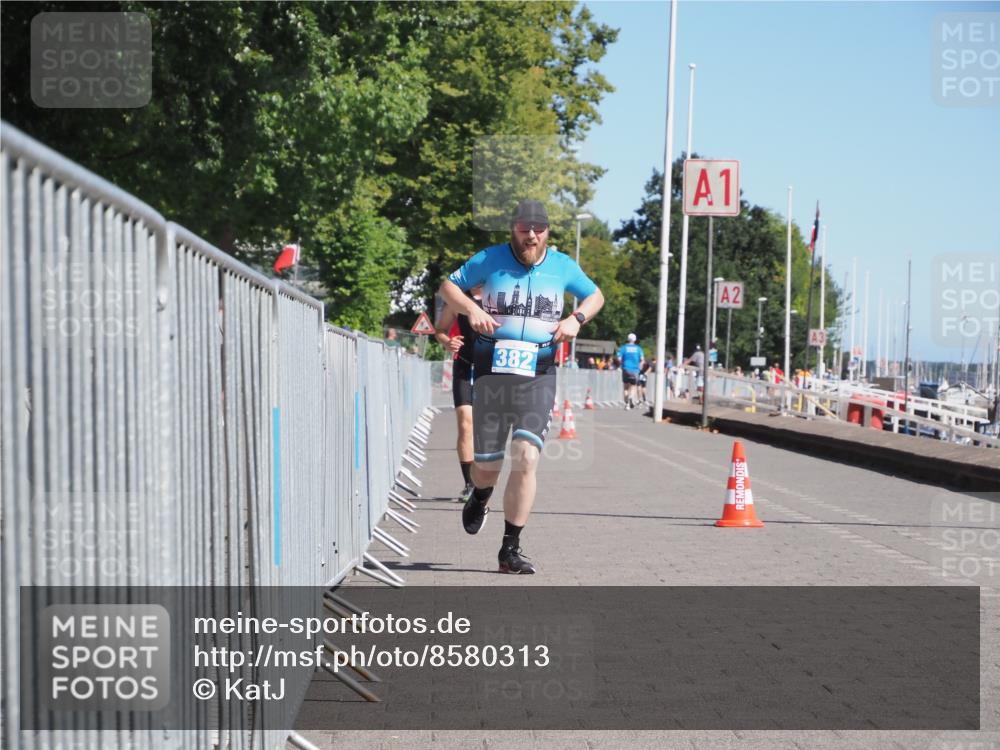 17.08.2025 - KN Förde Triathlon 2025 KatJ http://msf.ph/oto/8580313 17.08.2025 12:17:59 Laufen 368, 382 meine-sportfotos.de
