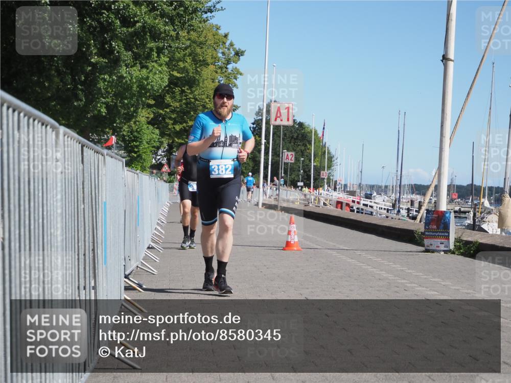17.08.2025 - KN Förde Triathlon 2025 KatJ http://msf.ph/oto/8580345 17.08.2025 12:18:00 Laufen 368, 382 meine-sportfotos.de