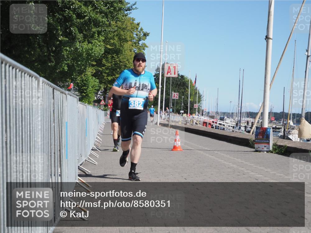 17.08.2025 - KN Förde Triathlon 2025 KatJ http://msf.ph/oto/8580351 17.08.2025 12:18:00 Laufen 368, 382 meine-sportfotos.de