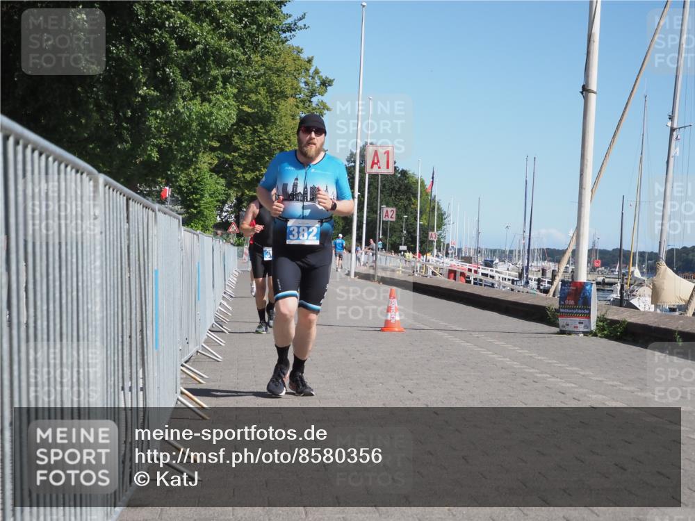 17.08.2025 - KN Förde Triathlon 2025 KatJ http://msf.ph/oto/8580356 17.08.2025 12:18:00 Laufen 368, 382 meine-sportfotos.de