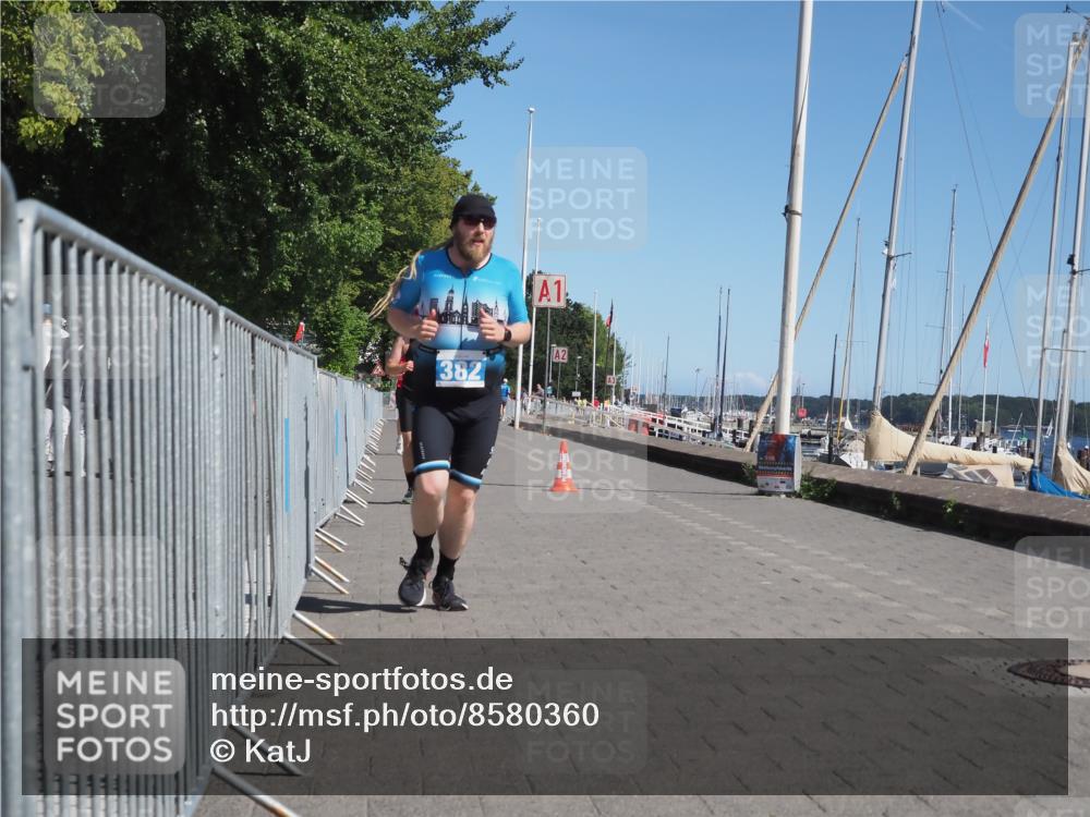 17.08.2025 - KN Förde Triathlon 2025 KatJ http://msf.ph/oto/8580360 17.08.2025 12:18:01 Laufen 368, 382, 621 meine-sportfotos.de