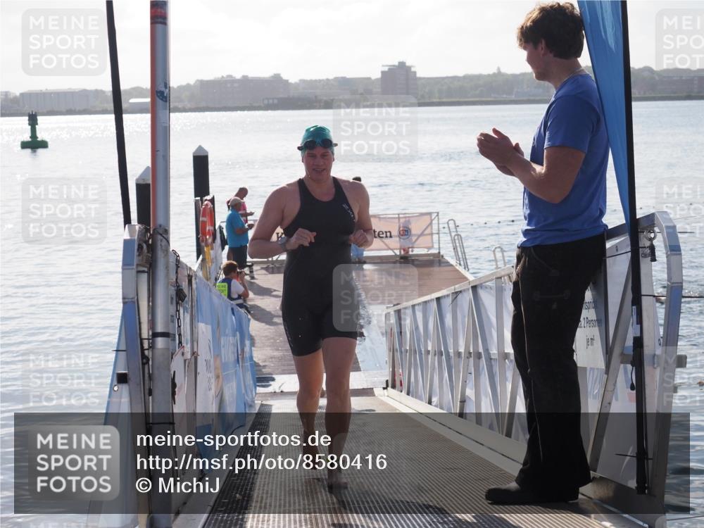 17.08.2025 - KN Förde Triathlon 2025 MichiJ http://msf.ph/oto/8580416 17.08.2025 09:18:28 Schwimmen 174, 185, 174, 185, 192, 250 meine-sportfotos.de