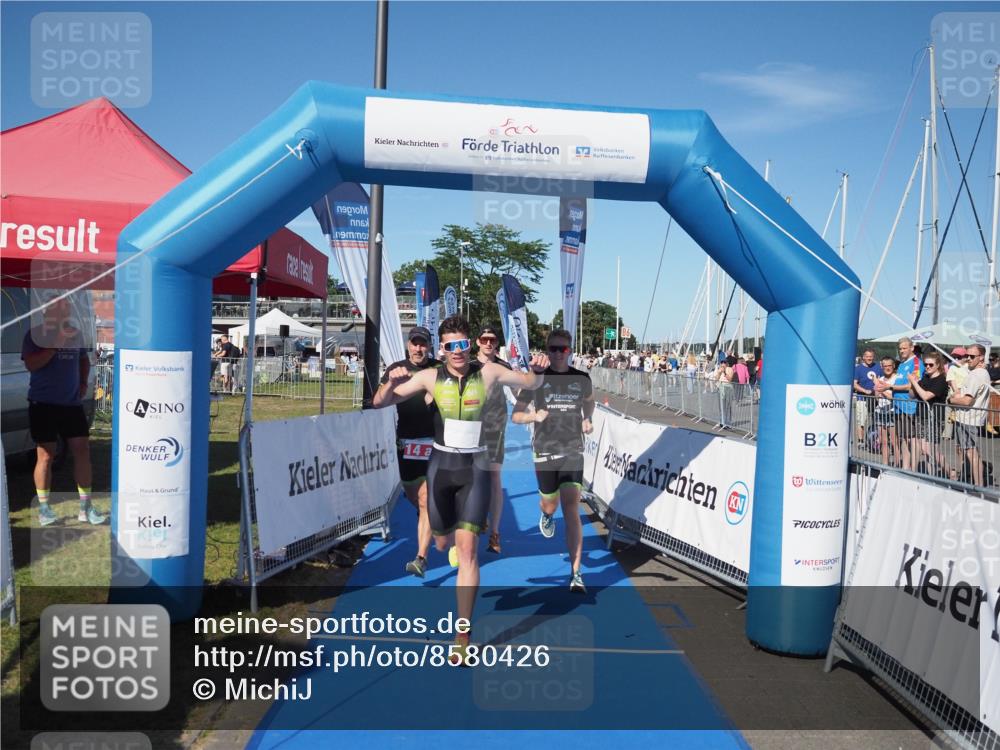 17.08.2025 - KN Förde Triathlon 2025 MichiJ http://msf.ph/oto/8580426 17.08.2025 16:23:16 Laufen 14 meine-sportfotos.de