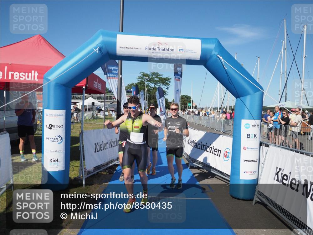 17.08.2025 - KN Förde Triathlon 2025 MichiJ http://msf.ph/oto/8580435 17.08.2025 16:23:16 Laufen 14 meine-sportfotos.de