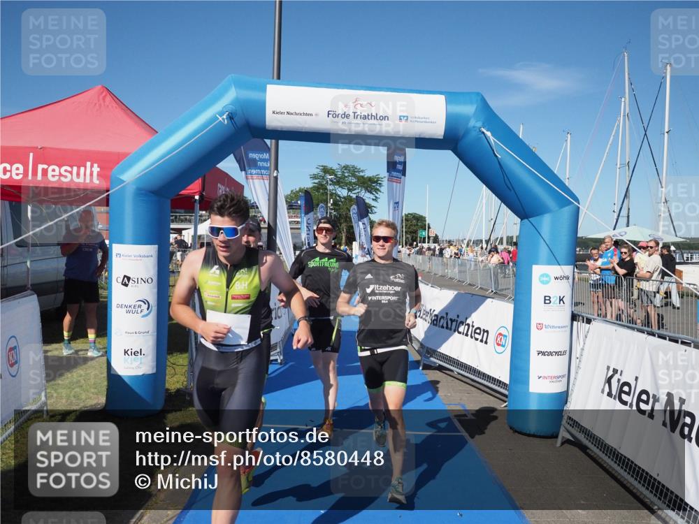 17.08.2025 - KN Förde Triathlon 2025 MichiJ http://msf.ph/oto/8580448 17.08.2025 16:23:17 Laufen 14 meine-sportfotos.de
