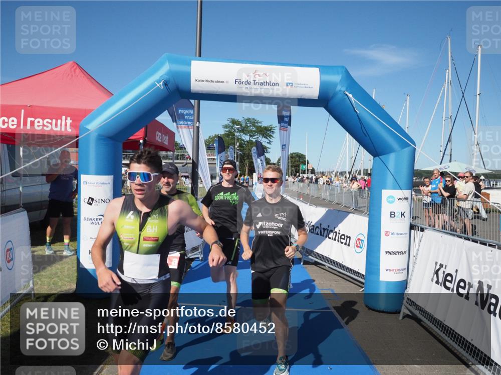 17.08.2025 - KN Förde Triathlon 2025 MichiJ http://msf.ph/oto/8580452 17.08.2025 16:23:17 Laufen 14 meine-sportfotos.de