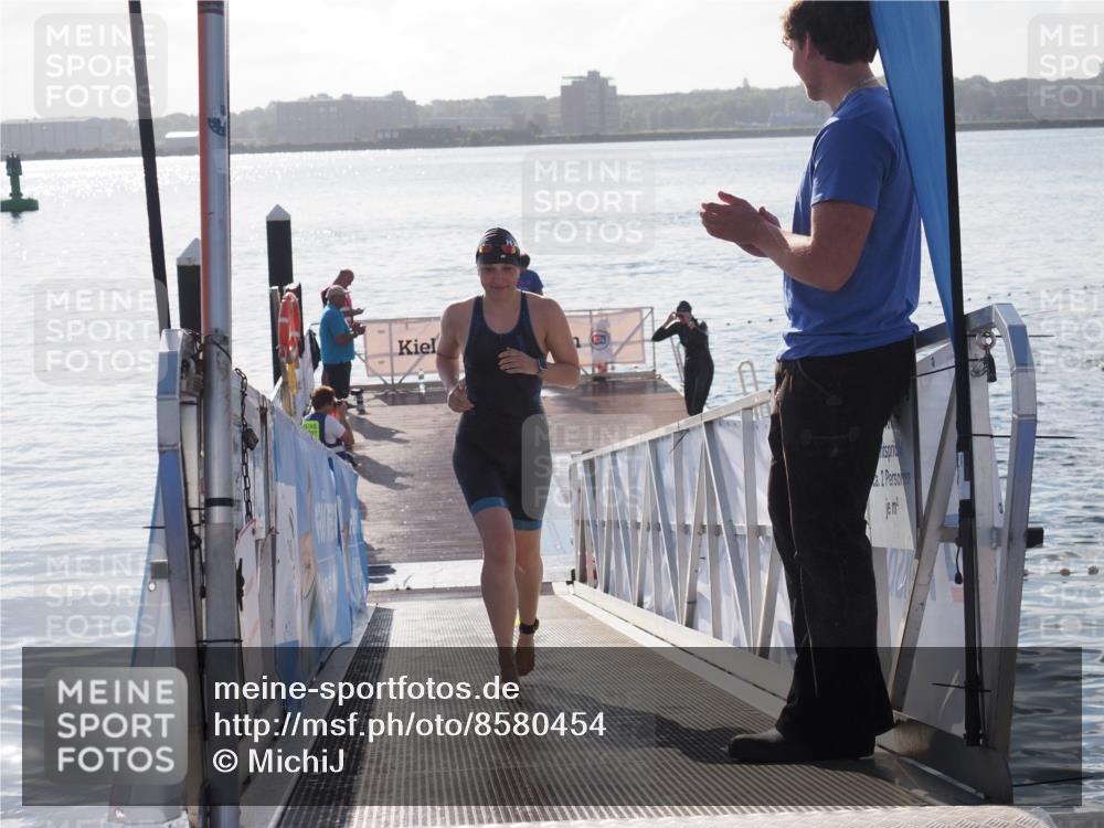 17.08.2025 - KN Förde Triathlon 2025 MichiJ http://msf.ph/oto/8580454 17.08.2025 09:18:32 Schwimmen 174, 185, 174, 192, 250 meine-sportfotos.de