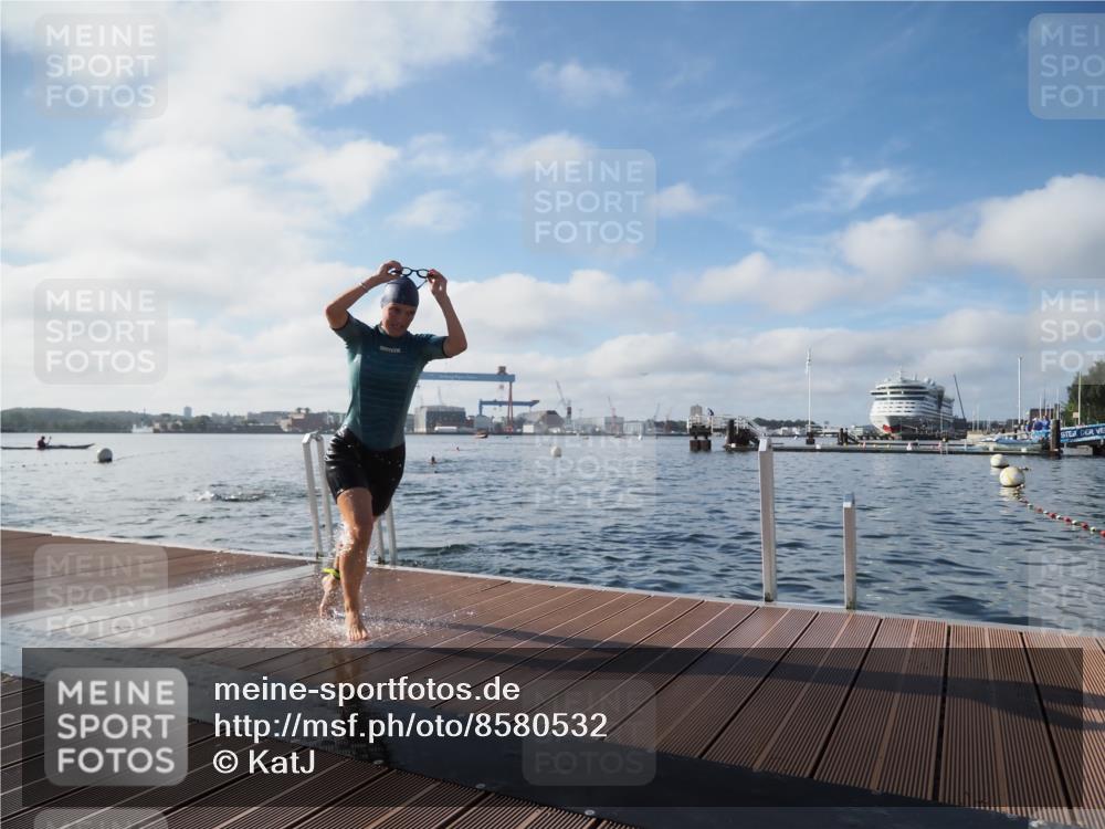 17.08.2025 - KN Förde Triathlon 2025 KatJ http://msf.ph/oto/8580532 17.08.2025 09:22:42 Schwimmen 246, 249, 235, 246, 249 meine-sportfotos.de
