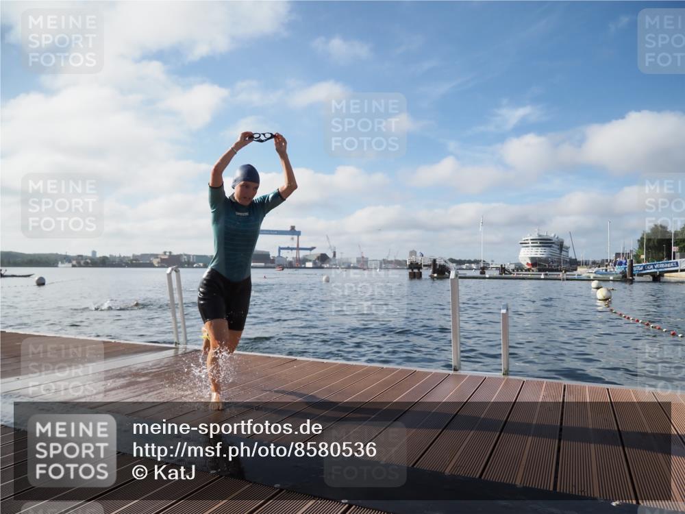 17.08.2025 - KN Förde Triathlon 2025 KatJ http://msf.ph/oto/8580536 17.08.2025 09:22:42 Schwimmen 246, 249, 235, 246, 249 meine-sportfotos.de