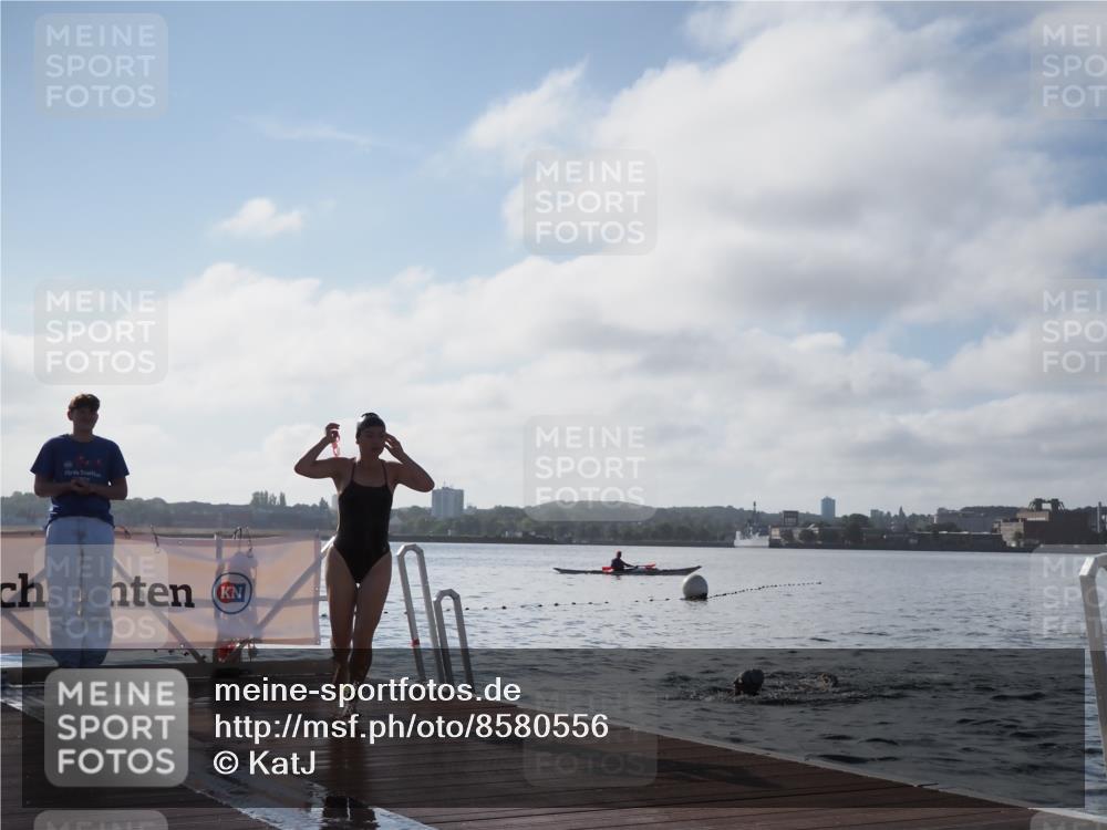 17.08.2025 - KN Förde Triathlon 2025 KatJ http://msf.ph/oto/8580556 17.08.2025 09:22:46 Schwimmen 246, 249, 246, 249 meine-sportfotos.de