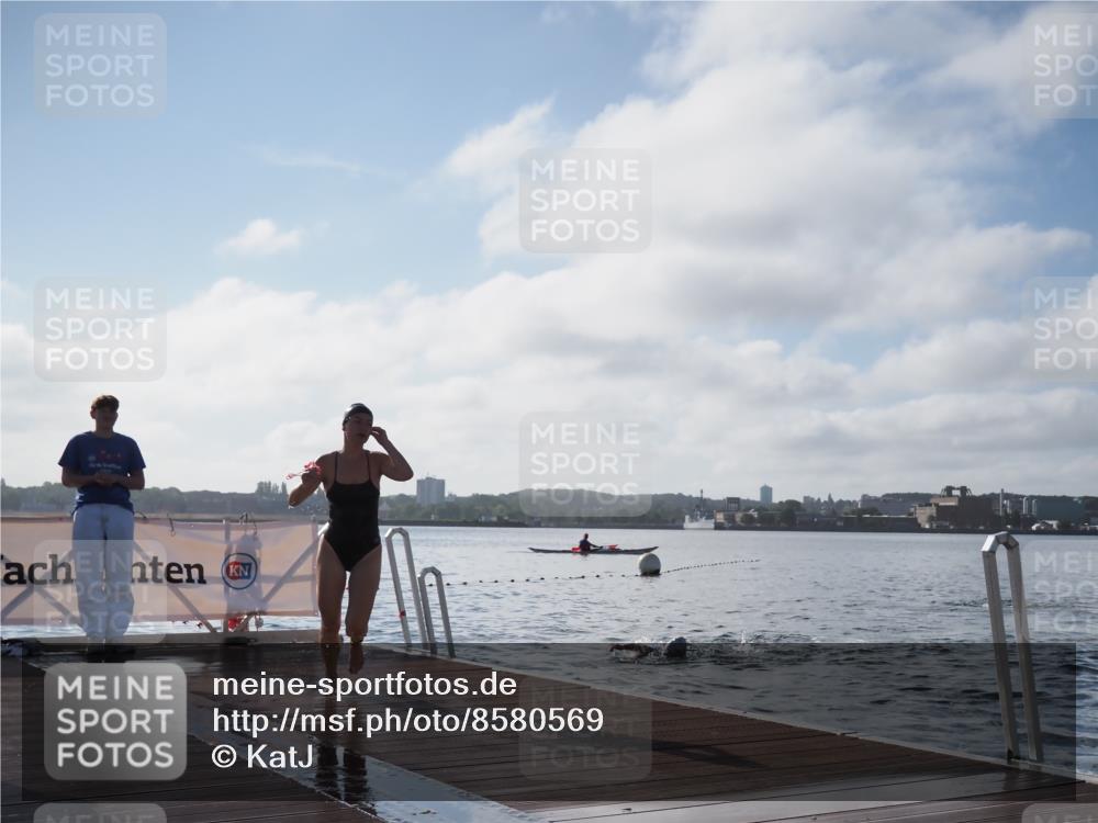 17.08.2025 - KN Förde Triathlon 2025 KatJ http://msf.ph/oto/8580569 17.08.2025 09:22:46 Schwimmen 246, 249, 246, 249 meine-sportfotos.de