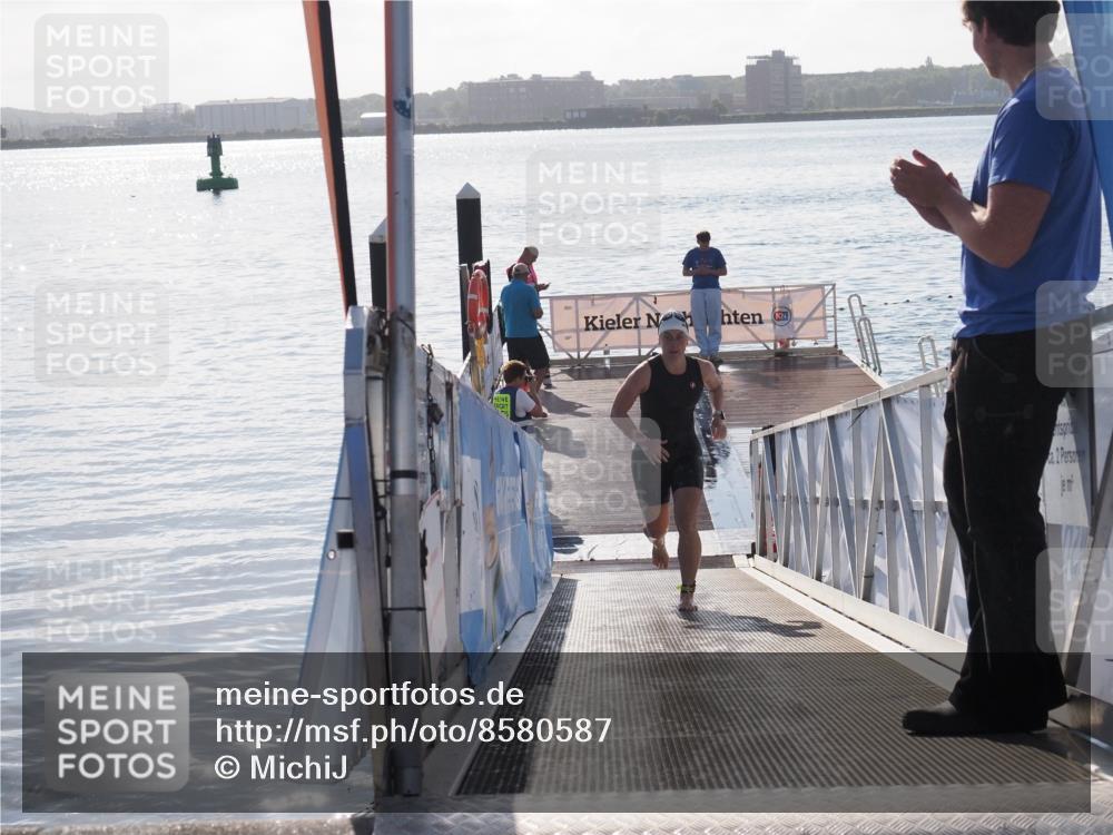 17.08.2025 - KN Förde Triathlon 2025 MichiJ http://msf.ph/oto/8580587 17.08.2025 09:18:42 Schwimmen 174, 192, 250, 153, 250 meine-sportfotos.de