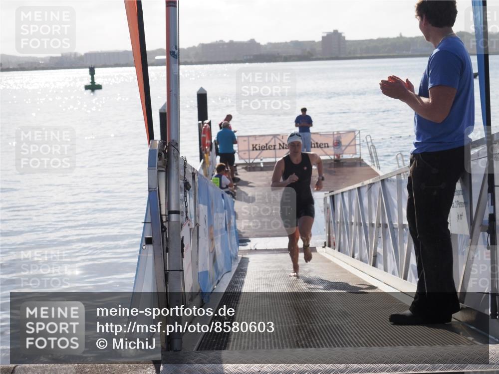 17.08.2025 - KN Förde Triathlon 2025 MichiJ http://msf.ph/oto/8580603 17.08.2025 09:18:42 Schwimmen 174, 192, 250, 153, 250 meine-sportfotos.de