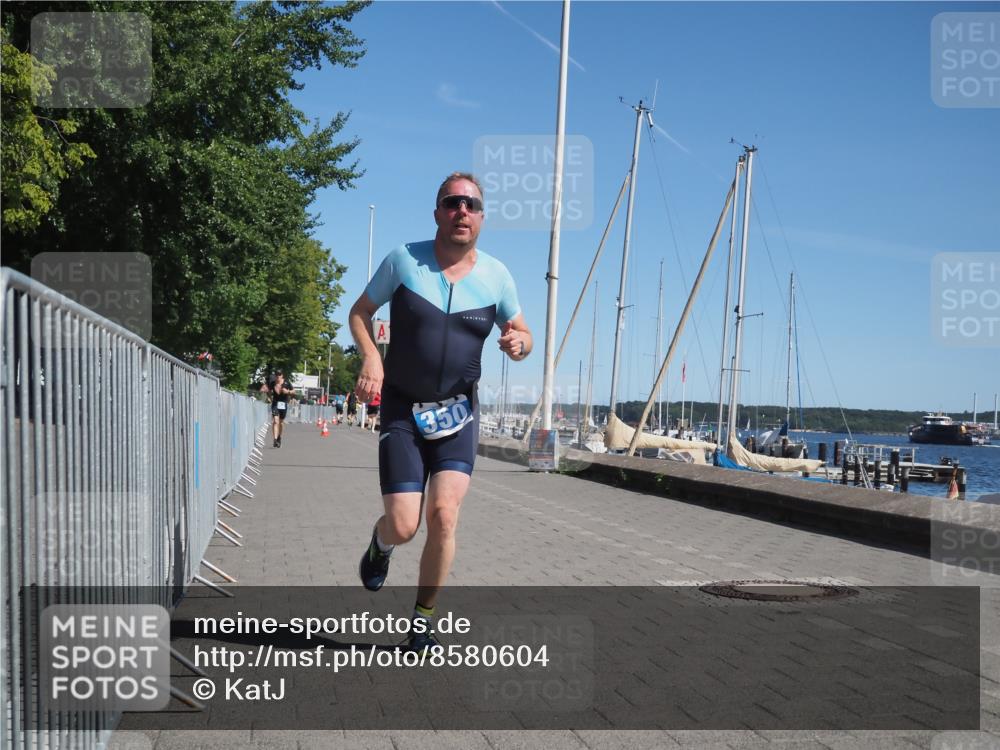 17.08.2025 - KN Förde Triathlon 2025 KatJ http://msf.ph/oto/8580604 17.08.2025 12:18:28 Laufen 350, 354 meine-sportfotos.de