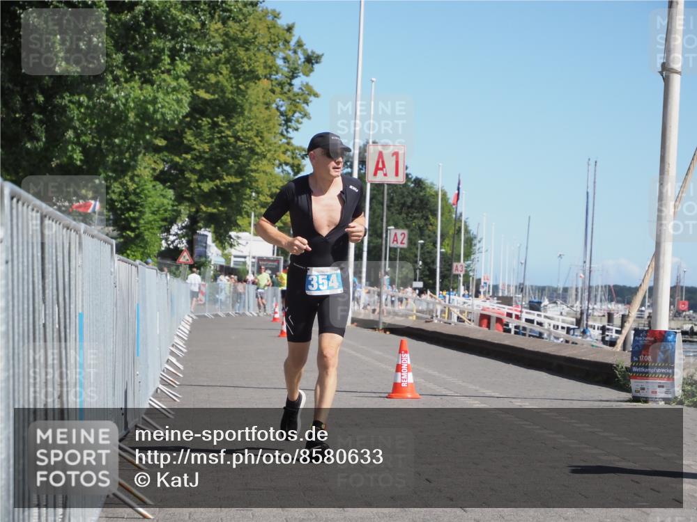 17.08.2025 - KN Förde Triathlon 2025 KatJ http://msf.ph/oto/8580633 17.08.2025 12:18:34 Laufen 354 meine-sportfotos.de