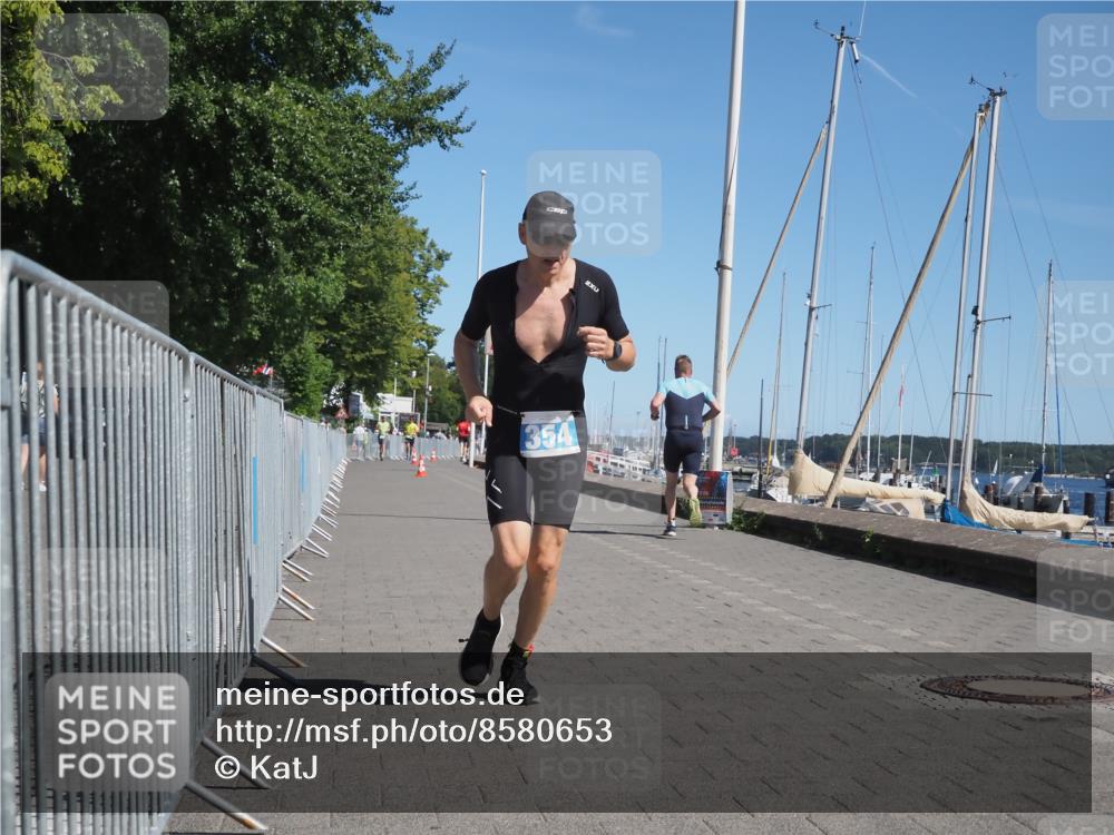 17.08.2025 - KN Förde Triathlon 2025 KatJ http://msf.ph/oto/8580653 17.08.2025 12:18:37 Laufen 354 meine-sportfotos.de