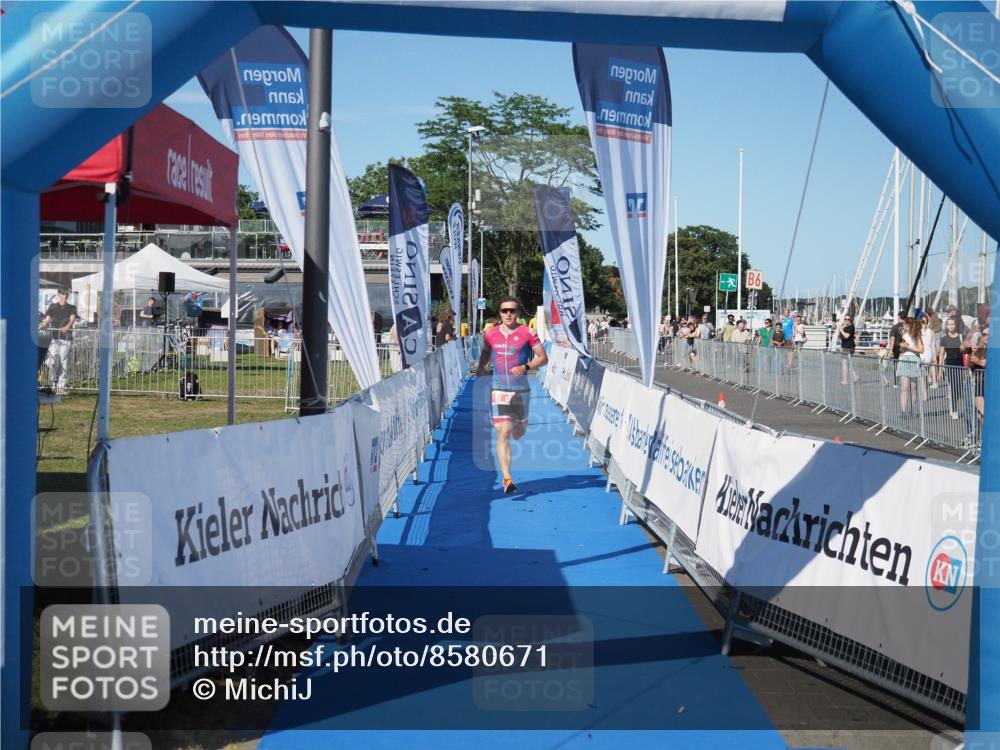 17.08.2025 - KN Förde Triathlon 2025 MichiJ http://msf.ph/oto/8580671 17.08.2025 16:25:03 Laufen 8 meine-sportfotos.de