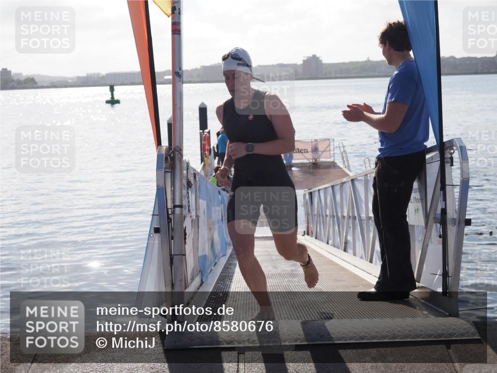 17.08.2025 - KN Förde Triathlon 2025 MichiJ http://msf.ph/oto/8580676 17.08.2025 09:18:44 Schwimmen 192, 250, 153, 250 meine-sportfotos.de