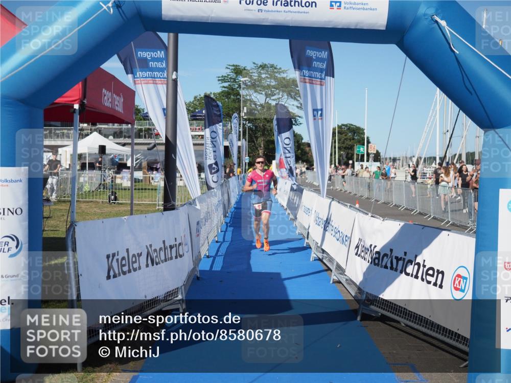 17.08.2025 - KN Förde Triathlon 2025 MichiJ http://msf.ph/oto/8580678 17.08.2025 16:25:03 Laufen 8 meine-sportfotos.de