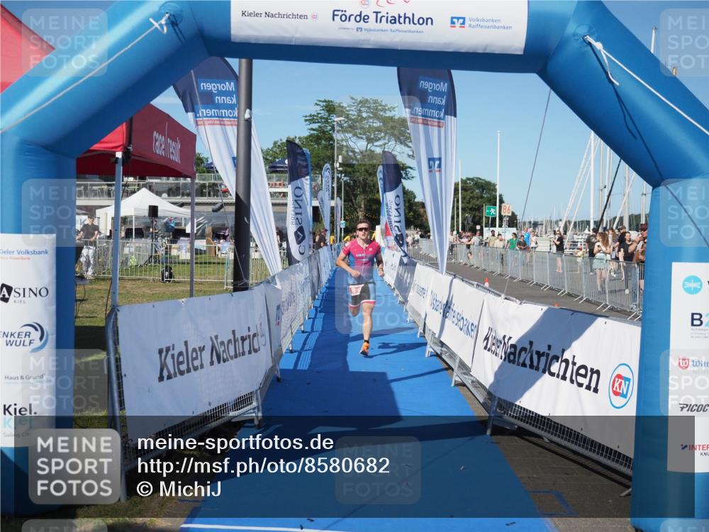 17.08.2025 - KN Förde Triathlon 2025 MichiJ http://msf.ph/oto/8580682 17.08.2025 16:25:03 Laufen 8 meine-sportfotos.de