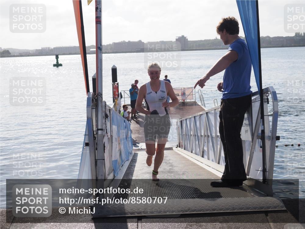 17.08.2025 - KN Förde Triathlon 2025 MichiJ http://msf.ph/oto/8580707 17.08.2025 09:18:54 Schwimmen 153, 250, 153 meine-sportfotos.de
