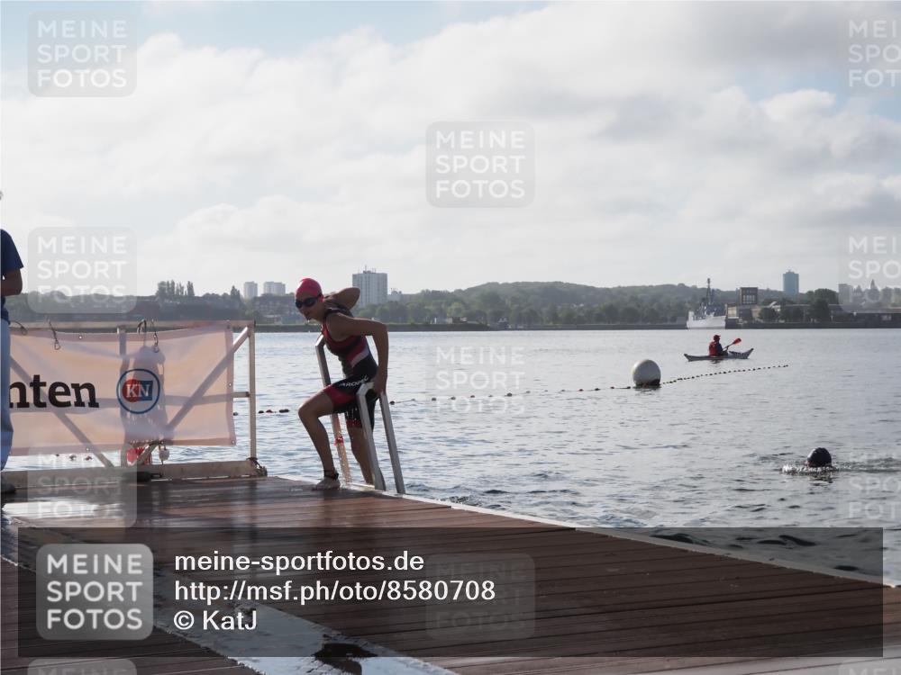17.08.2025 - KN Förde Triathlon 2025 KatJ http://msf.ph/oto/8580708 17.08.2025 09:23:08 Schwimmen 225, 237, 225, 234, 237 meine-sportfotos.de
