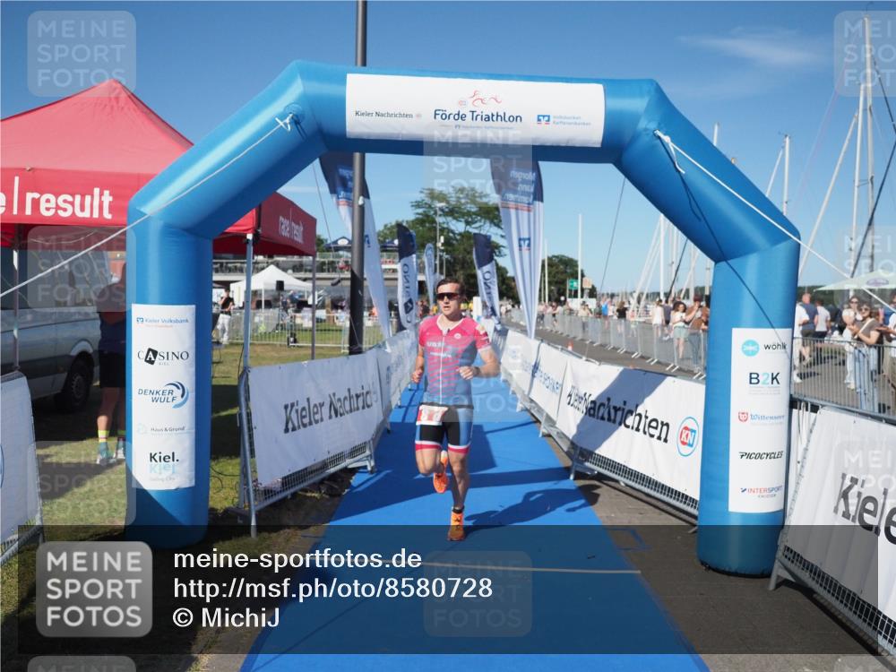 17.08.2025 - KN Förde Triathlon 2025 MichiJ http://msf.ph/oto/8580728 17.08.2025 16:25:05 Laufen 8 meine-sportfotos.de