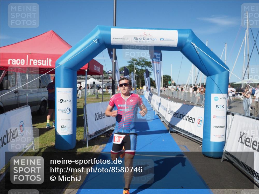 17.08.2025 - KN Förde Triathlon 2025 MichiJ http://msf.ph/oto/8580746 17.08.2025 16:25:06 Laufen 8 meine-sportfotos.de