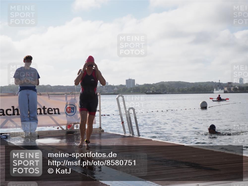 17.08.2025 - KN Förde Triathlon 2025 KatJ http://msf.ph/oto/8580751 17.08.2025 09:23:10 Schwimmen 225, 237, 225, 234, 237 meine-sportfotos.de
