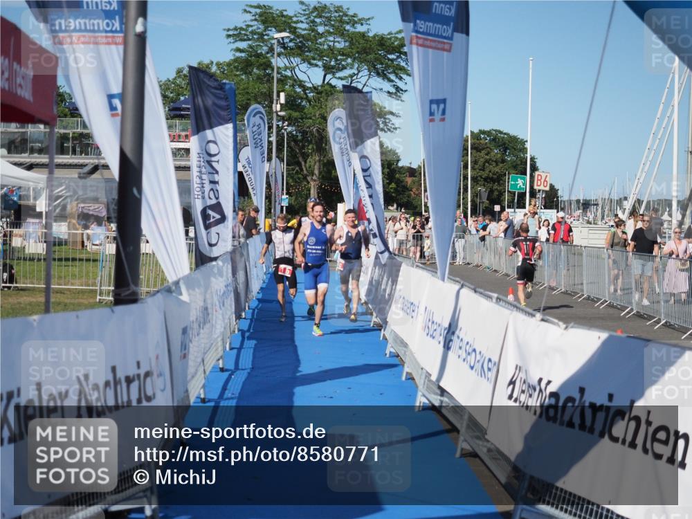 17.08.2025 - KN Förde Triathlon 2025 MichiJ http://msf.ph/oto/8580771 17.08.2025 16:26:23 Laufen 1 meine-sportfotos.de