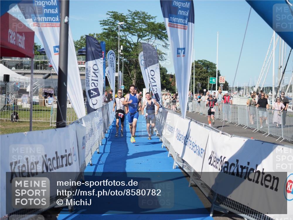 17.08.2025 - KN Förde Triathlon 2025 MichiJ http://msf.ph/oto/8580782 17.08.2025 16:26:23 Laufen 1 meine-sportfotos.de