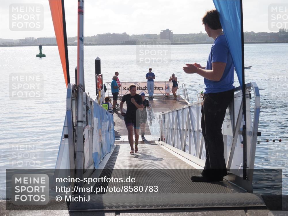 17.08.2025 - KN Förde Triathlon 2025 MichiJ http://msf.ph/oto/8580783 17.08.2025 09:19:11 Schwimmen 173, 184, 173, 184, 219, 220 meine-sportfotos.de