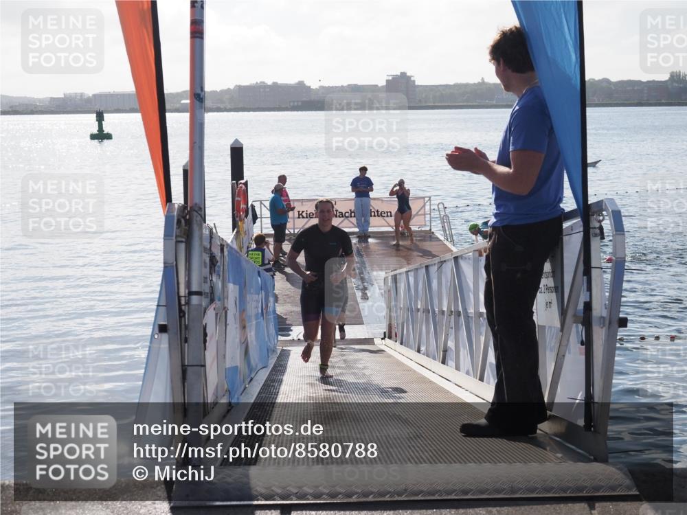 17.08.2025 - KN Förde Triathlon 2025 MichiJ http://msf.ph/oto/8580788 17.08.2025 09:19:12 Schwimmen 173, 184, 173, 184, 219, 220 meine-sportfotos.de