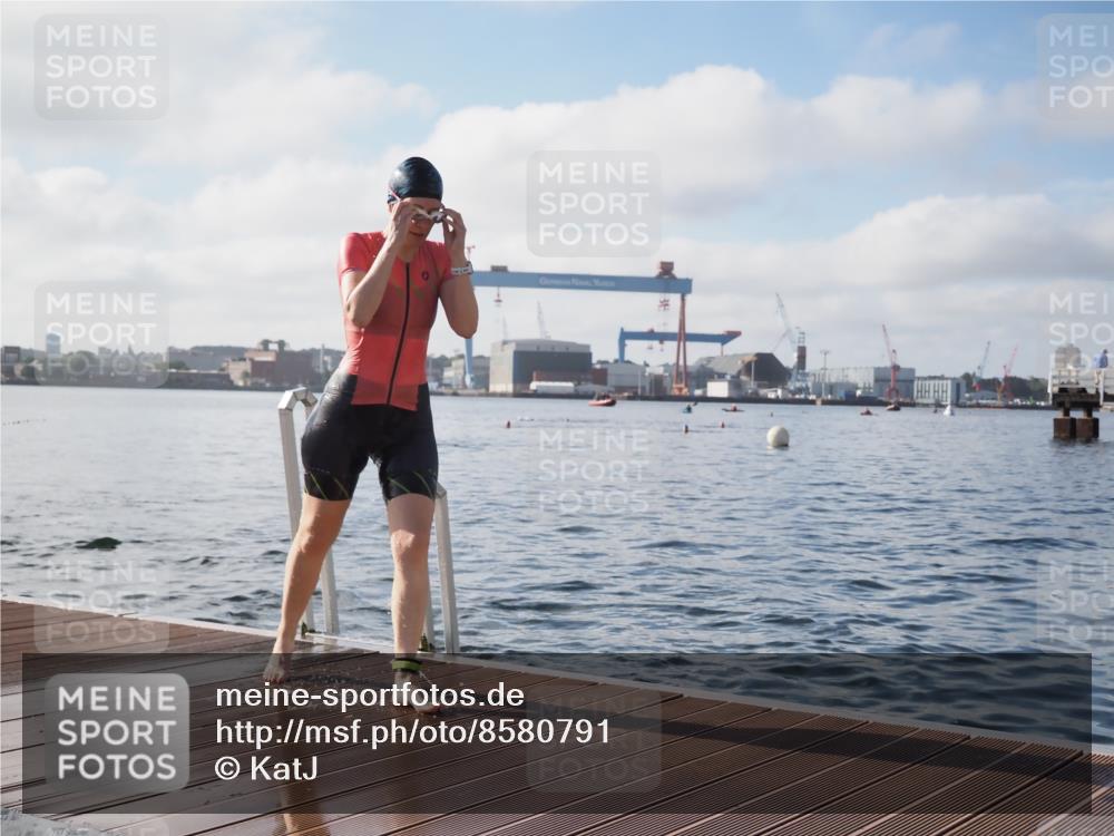 17.08.2025 - KN Förde Triathlon 2025 KatJ http://msf.ph/oto/8580791 17.08.2025 09:23:13 Schwimmen 218, 225, 237, 225, 237 meine-sportfotos.de