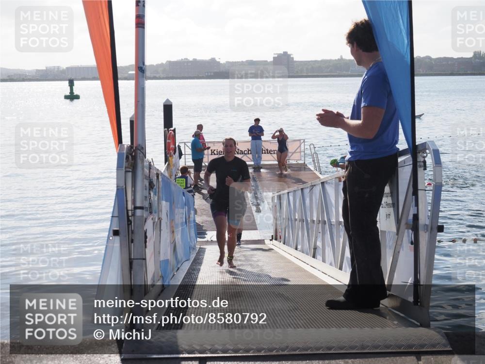 17.08.2025 - KN Förde Triathlon 2025 MichiJ http://msf.ph/oto/8580792 17.08.2025 09:19:12 Schwimmen 173, 184, 173, 184, 219, 220 meine-sportfotos.de